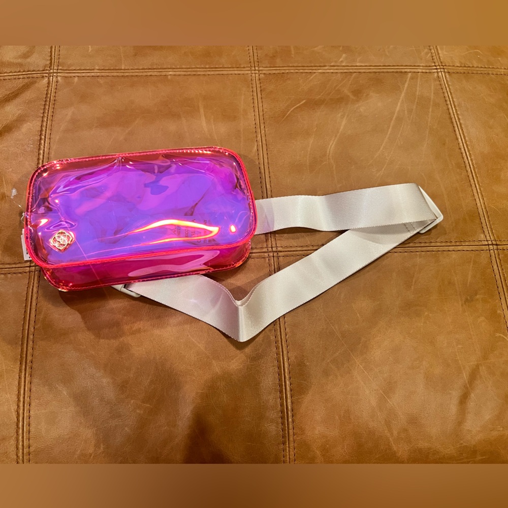 NWT Kendra Scott Pink Belt Bag
MSRP:$35